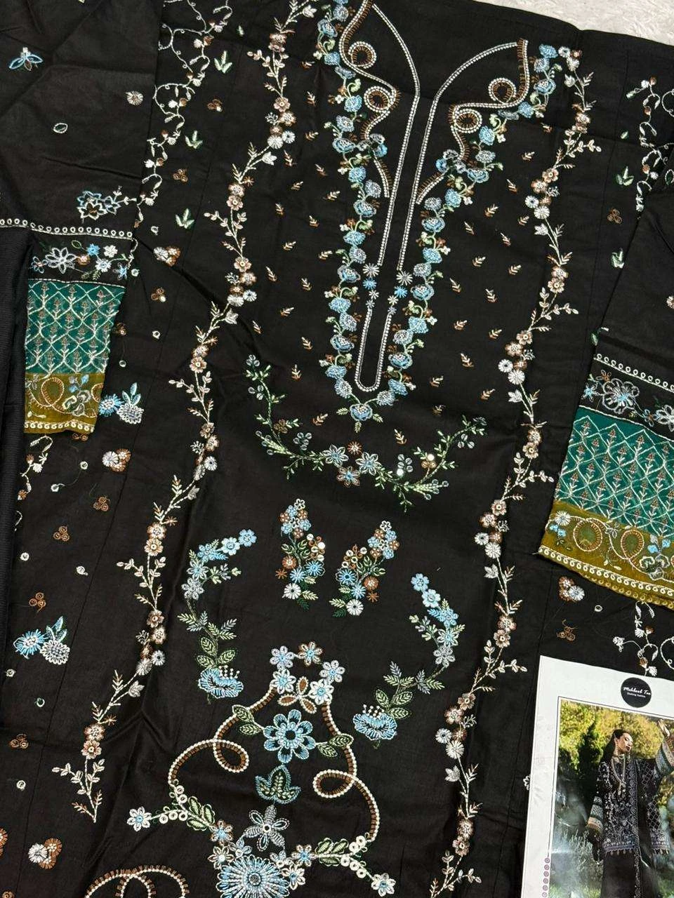 Mehboob Tex Design No – 1743-1744