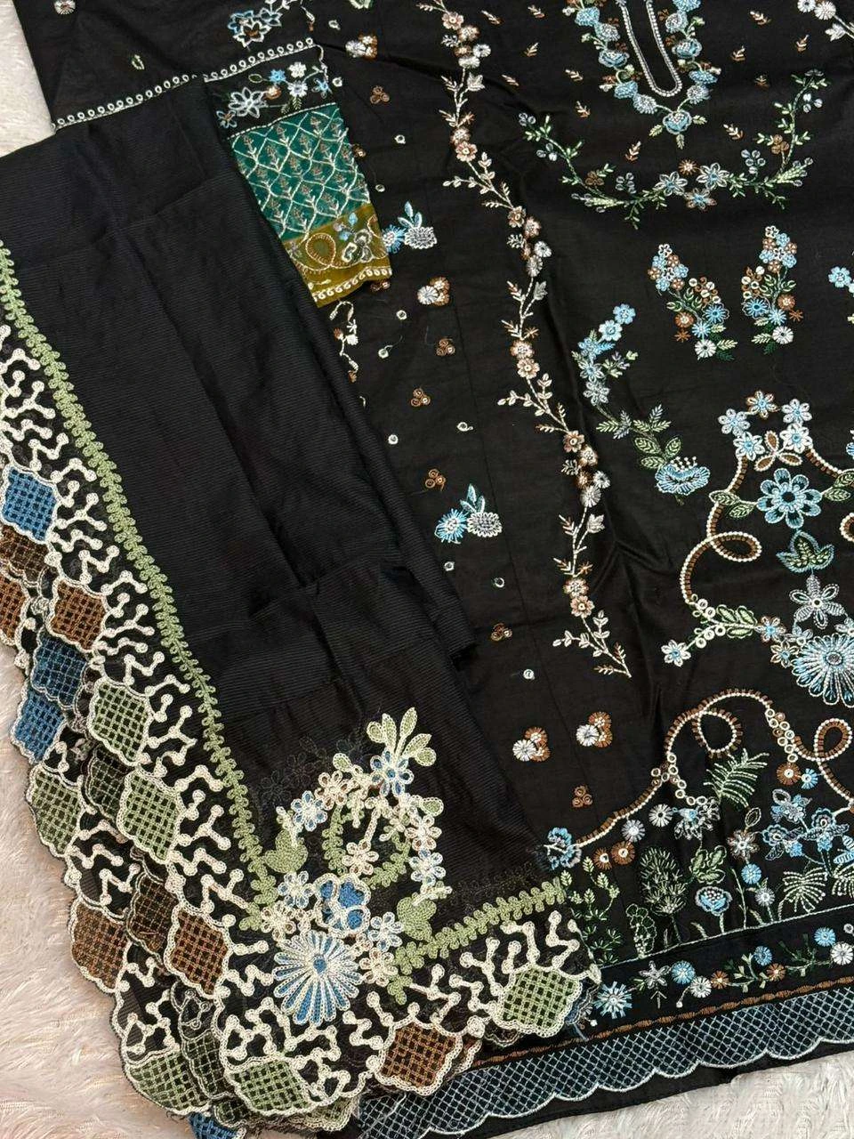 Mehboob Tex Design No – 1743-1744