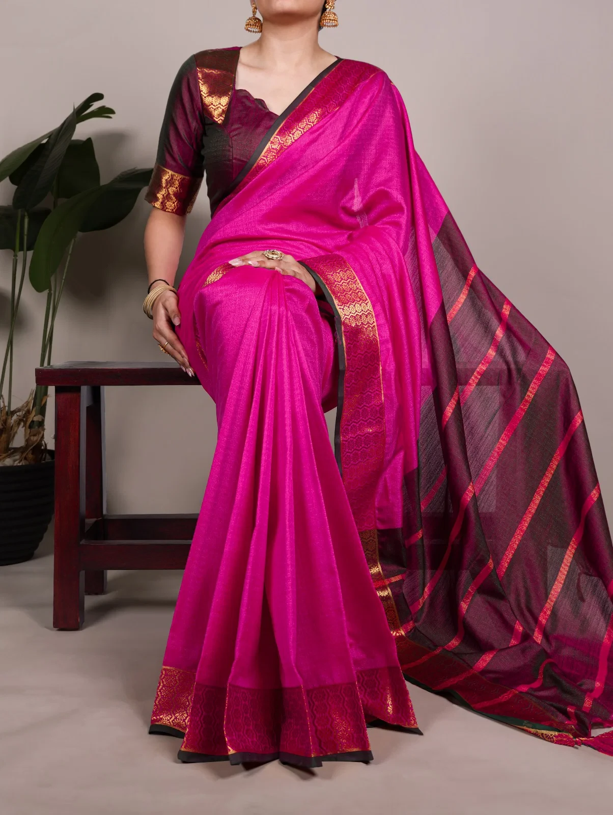 Taraa L 7408 Poly Cotton Zari Weaving Saree Collection