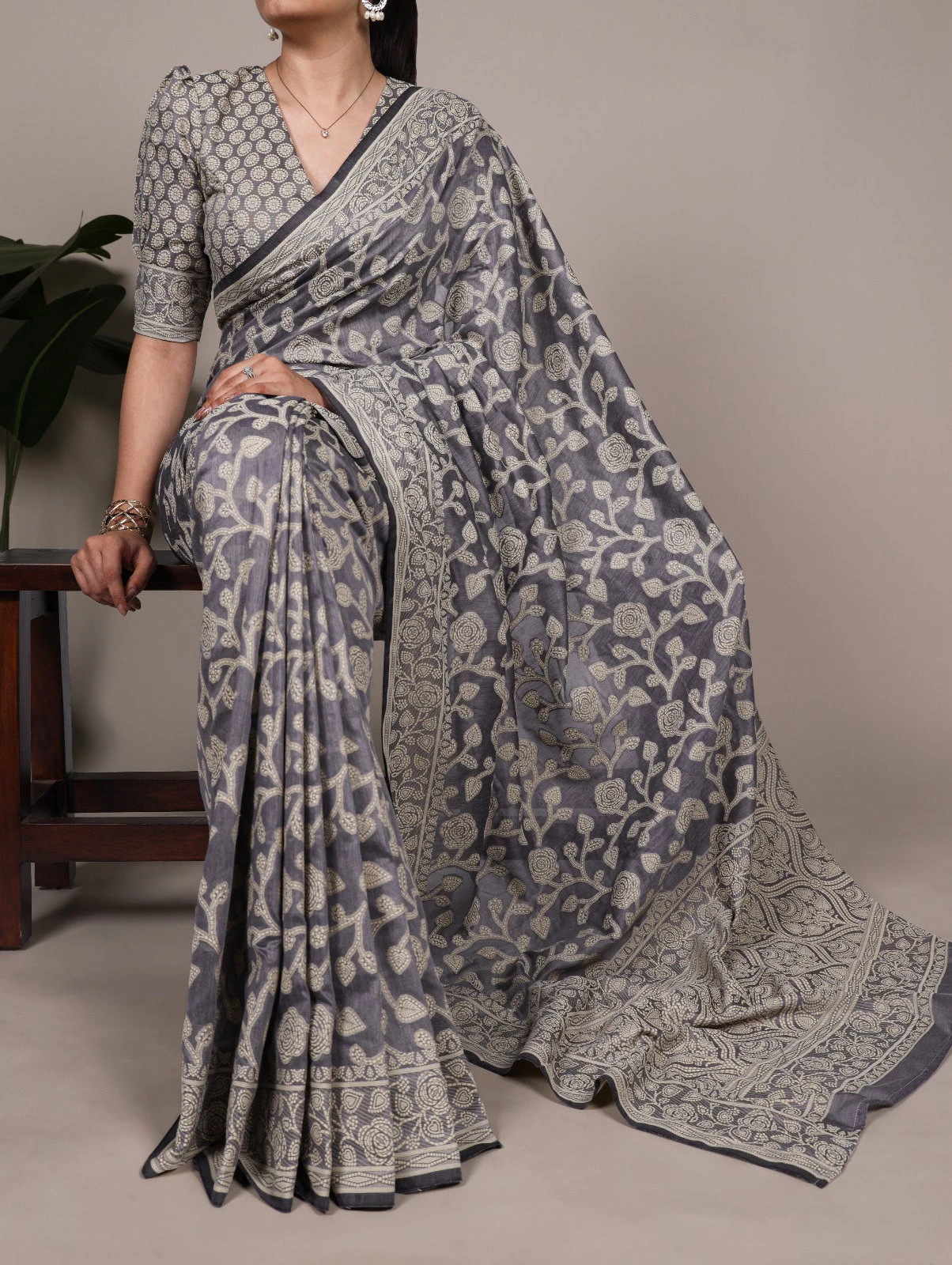 Taraa L 8004 Cotton Silk Flower Printed Fancy Saree Collection